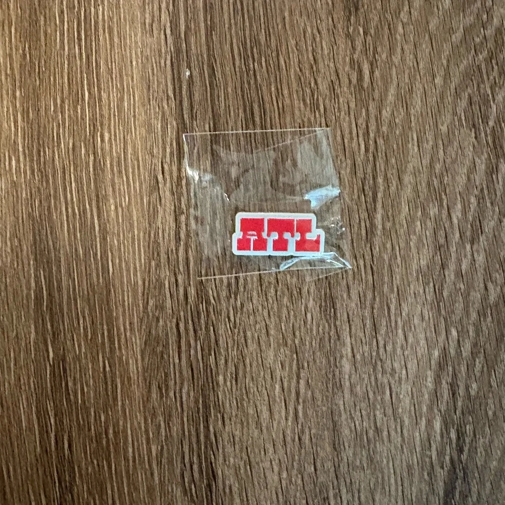 Red Atlanta Pin - Picture 2 of 3